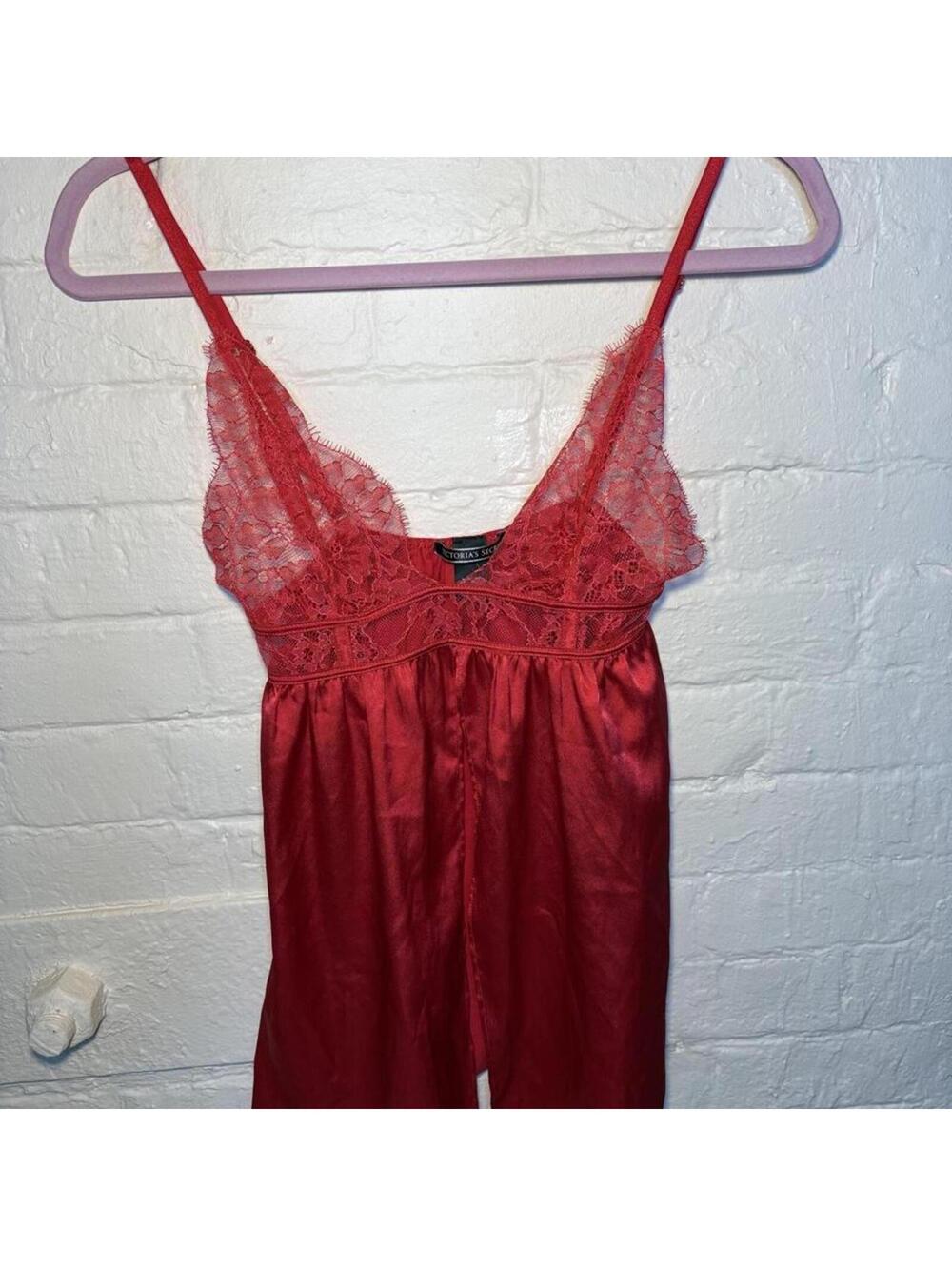 Victoria’s Secret red lace & satin babydoll XS cami 🌹❤️ - Picture 3 of 5